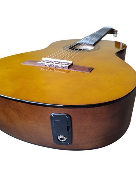Классическая гитара YAMAHA C40 + Cherub GT-3 Preamp 497-80540 фото